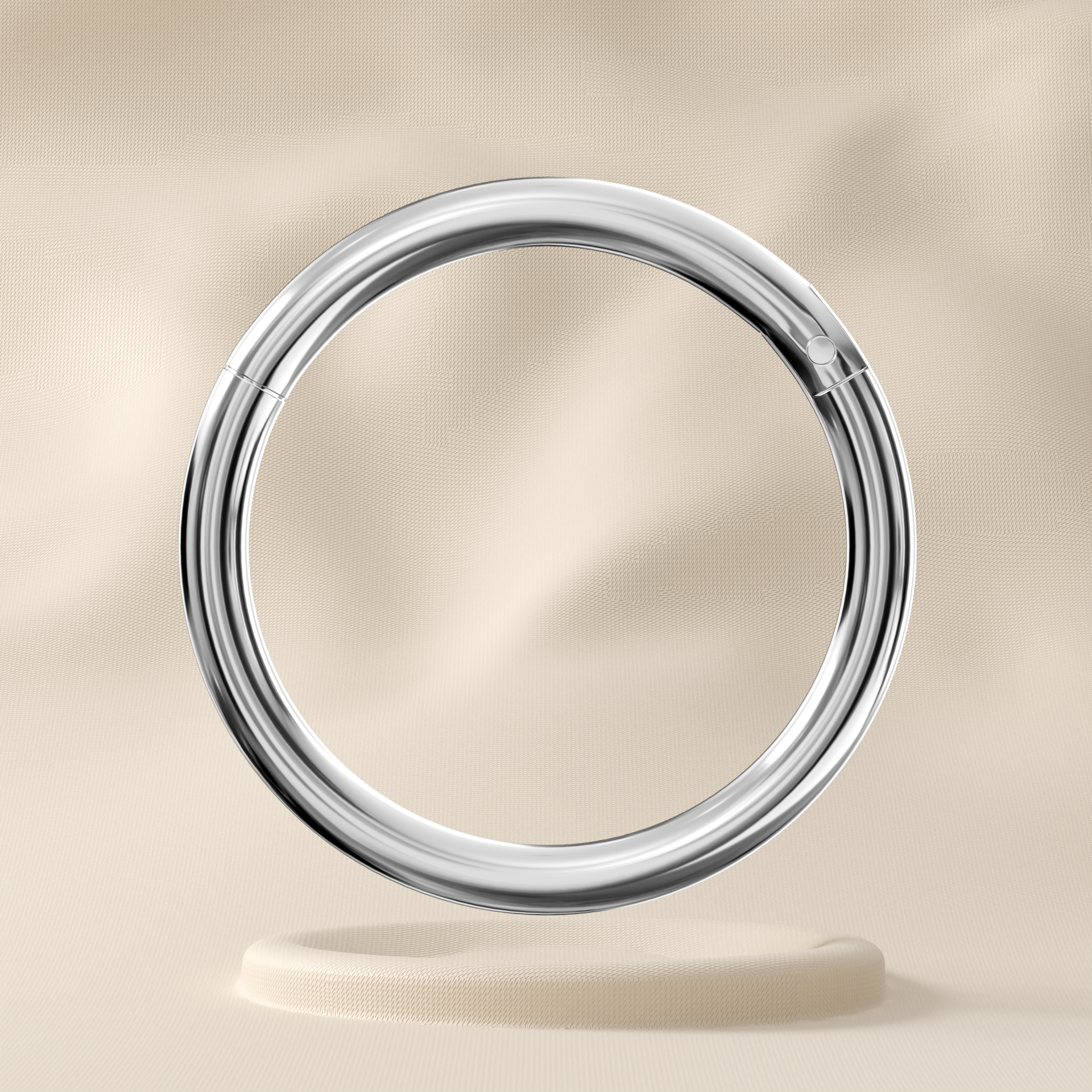 Clover - 14K Gold Classic Hoop